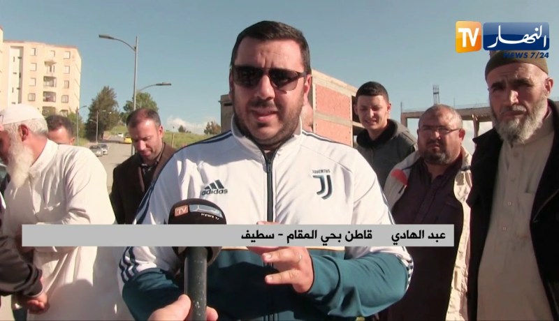 سطيف: مشروع إنجاز مسجد بحي المقام يتحول إلى مكان لرمي القمامة