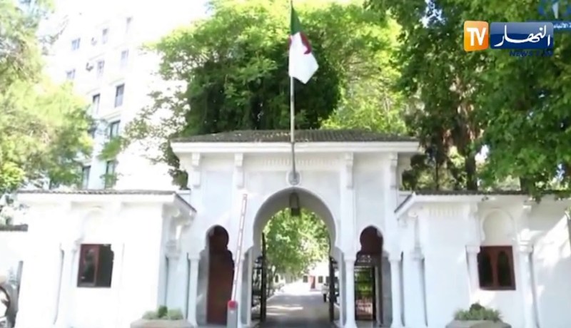 الفريق الطبي يؤكد أن رئيس الجمهورية أنهى بروتوكول العلاج