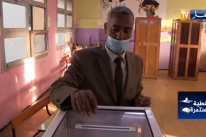 والي ولاية عين تموشنت يؤدي واجبه الإنتخابي