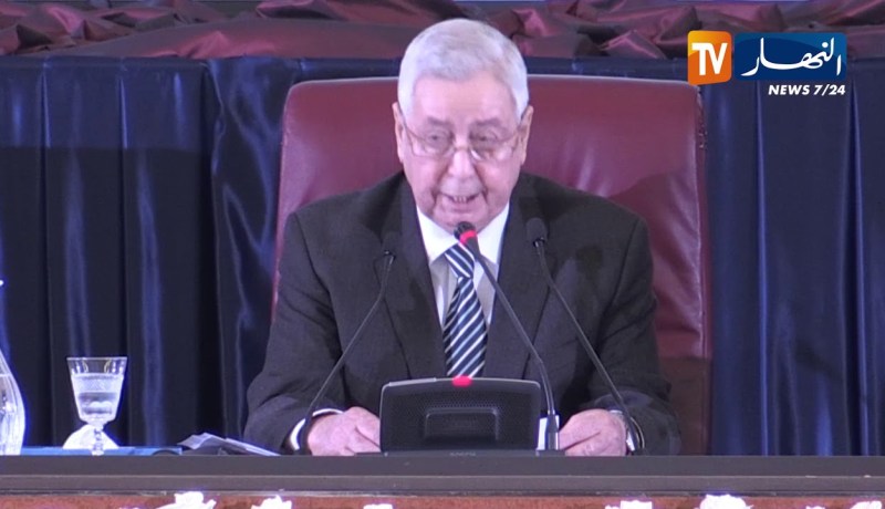 سياسة: تعيين بن صالح رئيس دولة لـ 90 يوما تشعل مواقع التواصل الإجتماعي !!