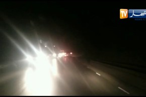 بجاية:  شاهد خطورة السير بطريق أنفاق خراطة في ضل إنعدام الإنارة و توقف تجهيزات التهوية