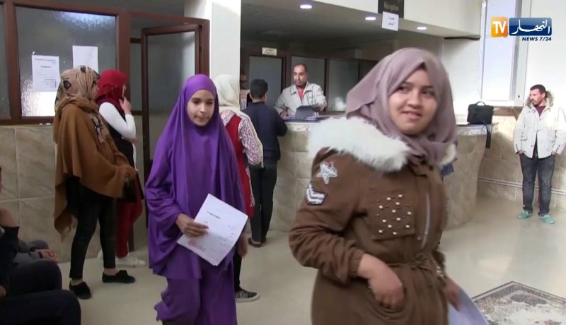 بوسعادة: البلدية تنقل تلاميذ البكالوريا من مدرستهم لإنجاز بطاقة التعريف البيومترية