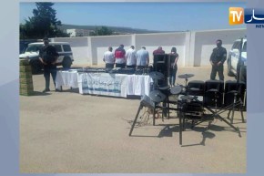 وهران: حجـ.ـز مشروبات كحوليـ.ـة وأسلحـ.ـة بيضاء وتوقيـ.ـف 6 أشخاص