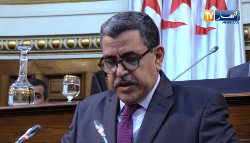 الوزير الأول يترأس إجتماعا مع الثلاثية لتقييم تداعيات كورونا هذا السبت