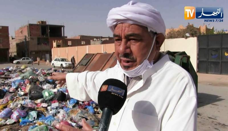 تندوف : الإنتشار الواسع للنفايات عبر الأحياء يثير حفيظة السكان