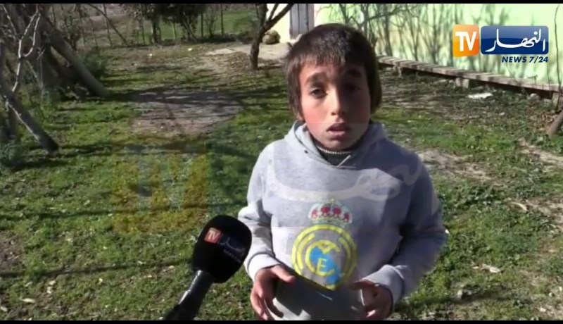 طفل يعاني من القولون ومضاعفات الإحتباس بحاجة ماسة لمساعدة طبية بولاية تيسمسيلت