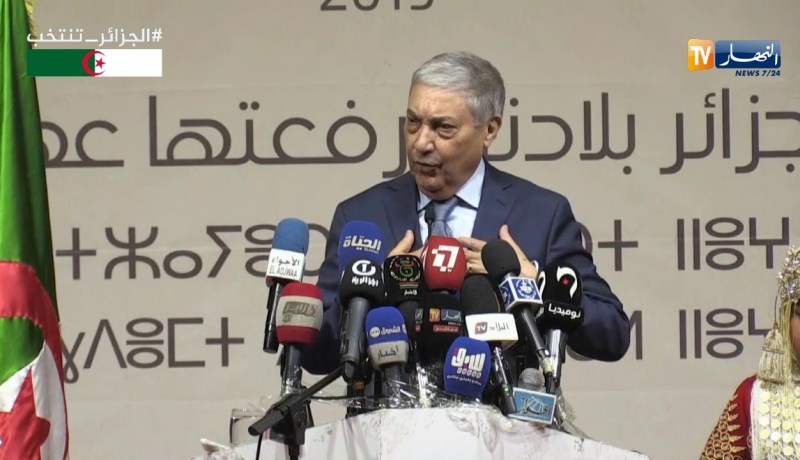 بن فليس: “جئت خادما للشعب الجزائري.. وكلمة فخامة بهدلت بينا قدام العالم”