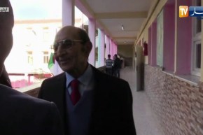 وفاة وزير الداخلية الأسبق “نور الدين يزيد زرهوني” بالمستشفى العسكري