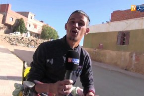 سعيدة: الشاب عيسى..إسكافي مثال للجد والعمل وكسب الرزق الحلال