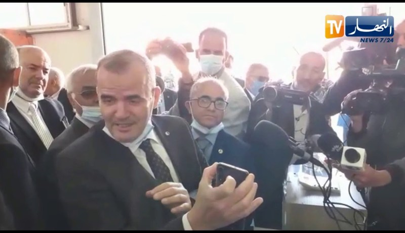 “وزير التجارة من البيض : “نحو إلزام التجار والصناعيين بالترقيم الرمزي  “كود بار” مستقبلا