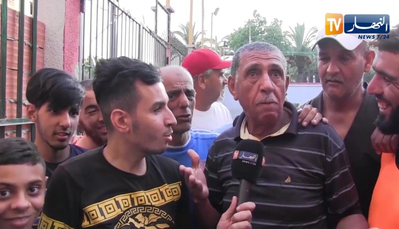 بغداد بونجاح.. قصة كفاح مهاجم الخضر بلسان والده