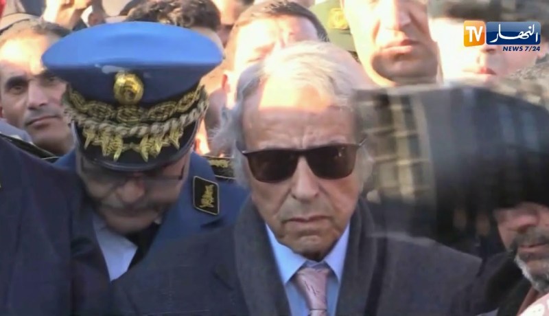 البويرة: إلقاء النظرة الأخيرة على شهيد الواجب الوطني عاشور محمد