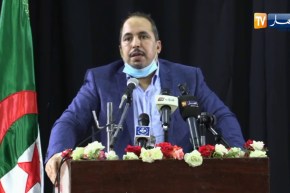 الأفلان يدعو للتصويت على الدستور لإنهاء عهد الحكم الفردي