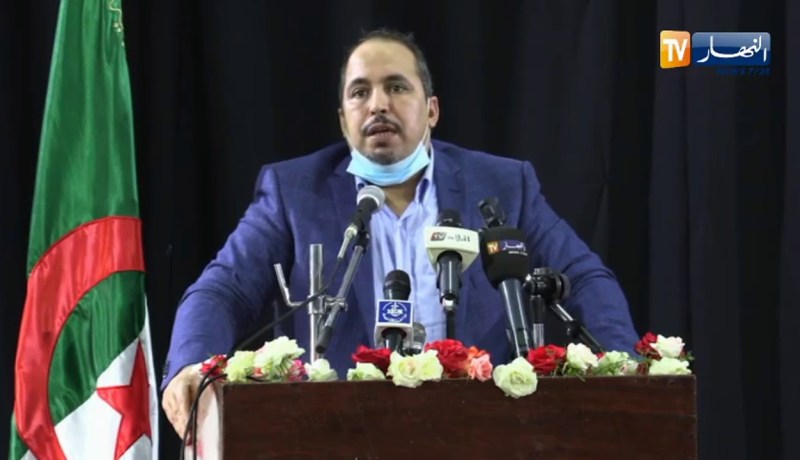 الأفلان يدعو للتصويت على الدستور لإنهاء عهد الحكم الفردي