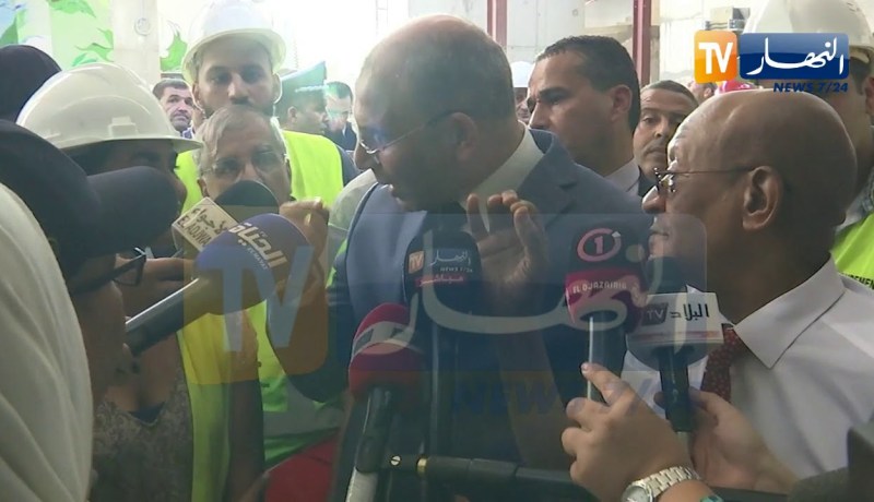 وزير النقل ووالي العاصمة يقومان بزيارة تفقدية لمطار الجزائر الجديد