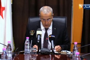 وزير التعليم العالي يوقع على عقود تتعلق بترقية الأساتذة المحاضرين والإستشفائيين