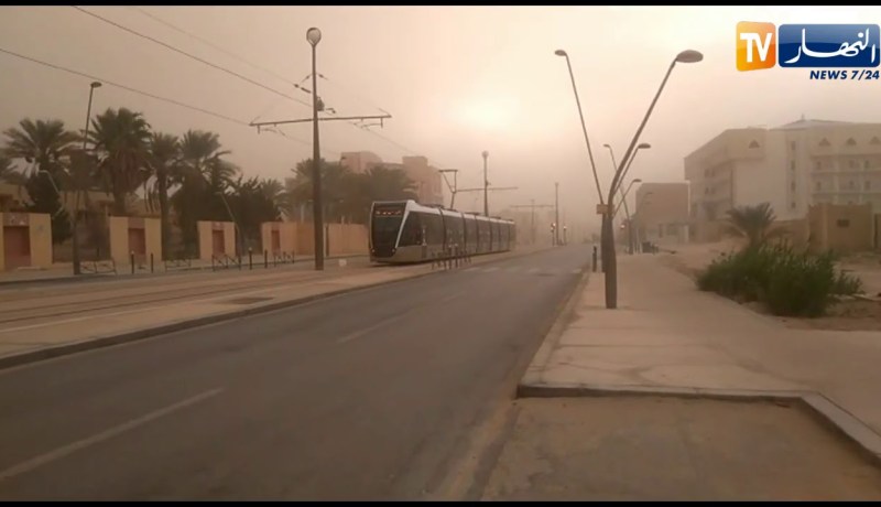 ورقلة: رياح قوية مصحوبة بزوابع رملية