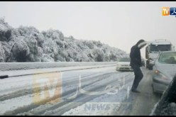مشاهد لكميات الثلوج المتساقطة بالبويرة
