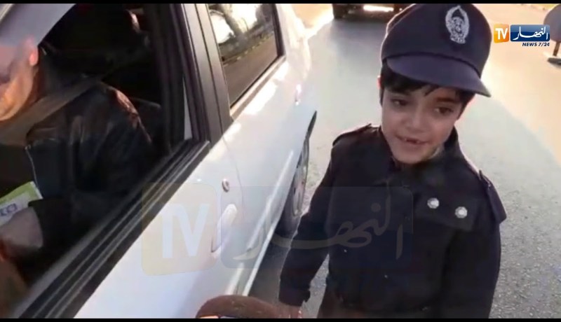 أمن ولاية معسكر يحقق أمنية الطفل “محمد الطاهر” بالإلتحاق بصفوف فرقة البحث والتدخل