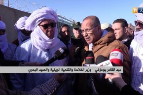 المشاريع التنموية غير المكتملة ترهن الفلاحة الصحراوية…والوزير ينتفض