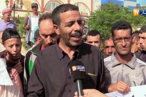 تيارت/ العشرات من المواطنين يحتجون رفضا لقائمة 180 سكن بمهدية