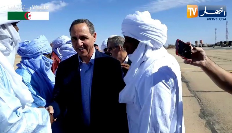 وصول المترشّح “ميهوبي” لمطار إليزي