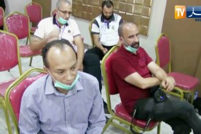 حبيب لعبان يوقع إتفاقية تقضي بإحتضان وهران للبطولة العربية لكرة اليد