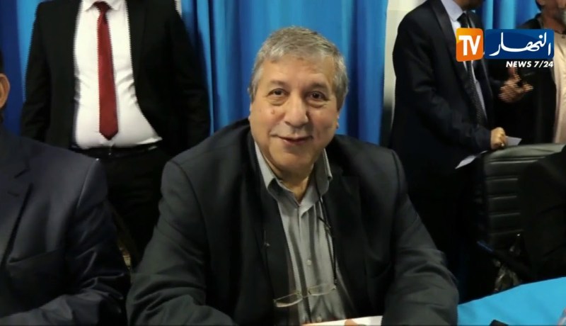 سياسة: المعارضة تطالب بندوة وطنية موسعة وتدعو لتحييد الجيش