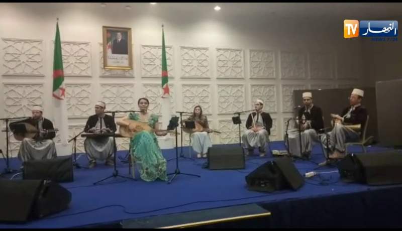 ليلى بورصالي تطرب الحضور في فندق الأوراسي بمناسبة إحياء اليوم العالمي للمراة