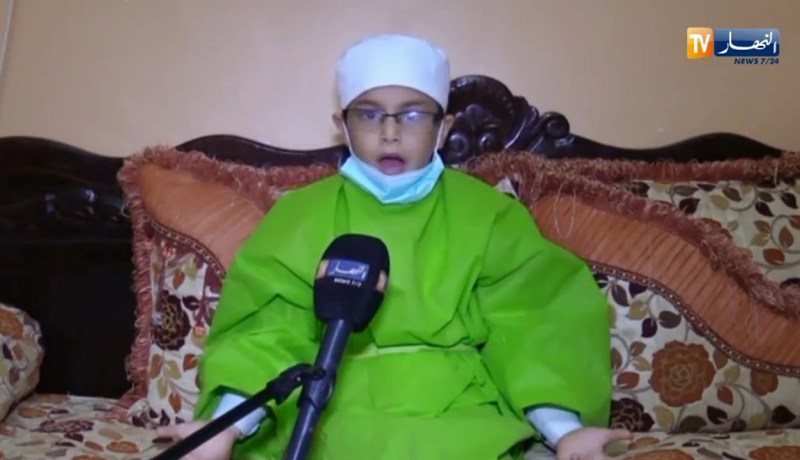 أم البواقي: الطفل آدم يثني على معنويات الجيش الأبيض في مواجهة جائحة كورونا