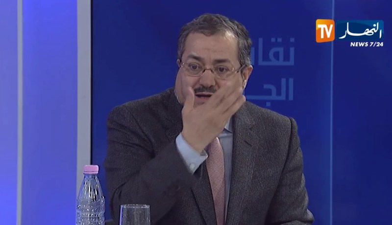 عبد المجيد مناصرة: الشعب هو من يقبل أو يرفض قرارات الرئيس