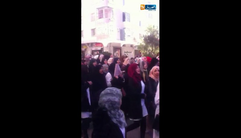 سطيف/ مسيرة طلبة المدرسة العليا للأساتذة احتجاجا على عدم اكتراث وزارة التربية بالمادة 04