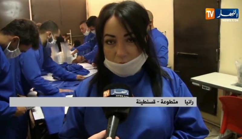 قسنطينة/ شباب يتطوع لتزويد المستشفيات بـ 24 ألف كمامة ومئات المآزر الطبية