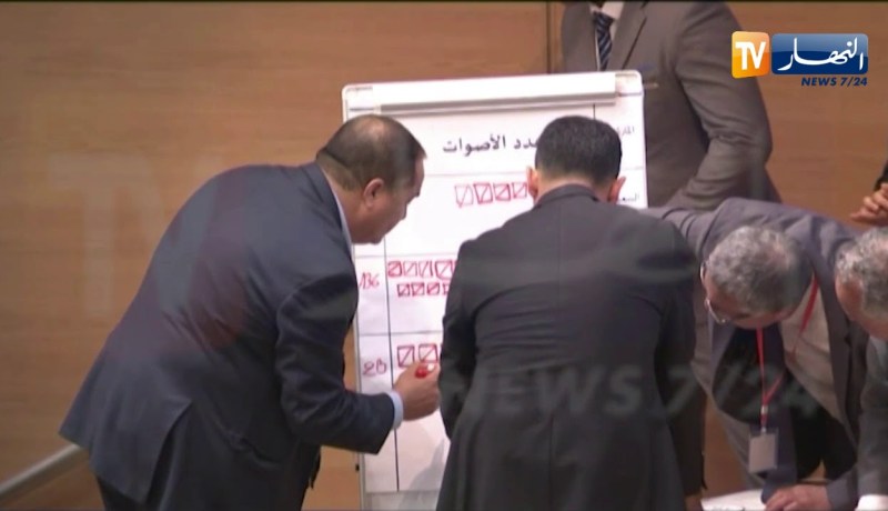 كواليس فرز الأصوات في إنتخابات الأمين العام للأفلان