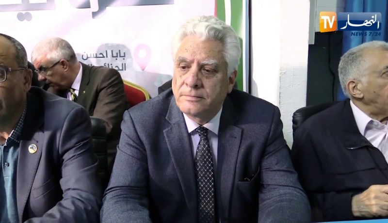 الحراك الشعبي.. السلطة متمسكة بالحل الدستوري و المعارضة في مفترق الطرق