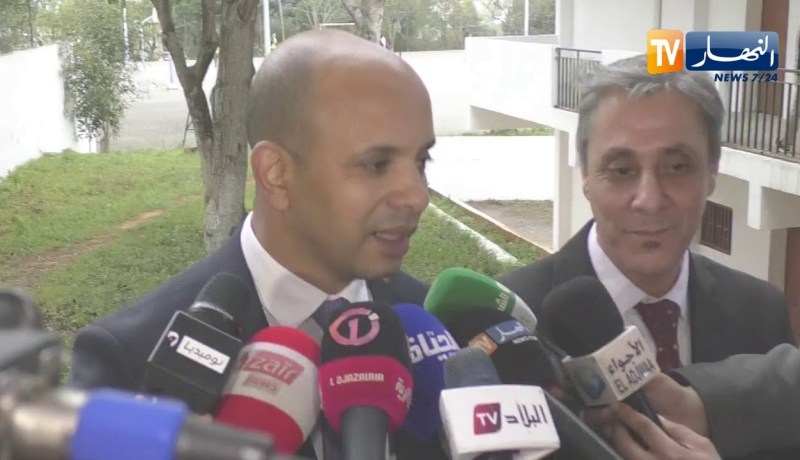 برناوي يرد على تصريحات زعيم.. “الله يهديه.. ما راناش في سوق بطاطا”