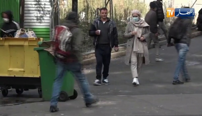 مهاجرون مشردون في شوارع باريس .. الوجه المظلم لفرنسا