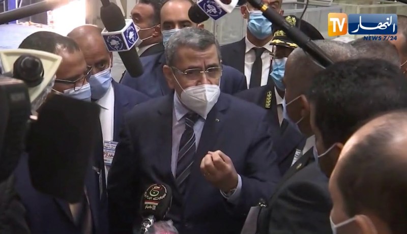 “الوزير الأول : “دور الدولة إعطاء الثقة لمن يستحقها