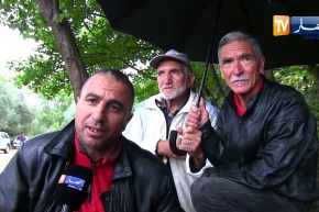 جيجل: عائلات في رحلة البحث عن مياه المنابع الطبيعية وجمع الحطب كبديل للغاز