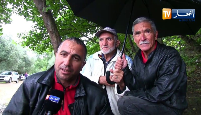 جيجل: عائلات في رحلة البحث عن مياه المنابع الطبيعية وجمع الحطب كبديل للغاز