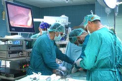 أول عملية ناجحة في جراحة الكتف بالمنظار في الجنوب