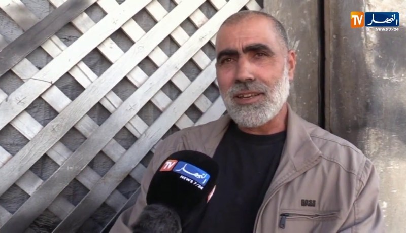 برج بوعريريج/ صناعة العوارض الإسمنتية..نشاط يعيق تطوره نقص اليد العاملة