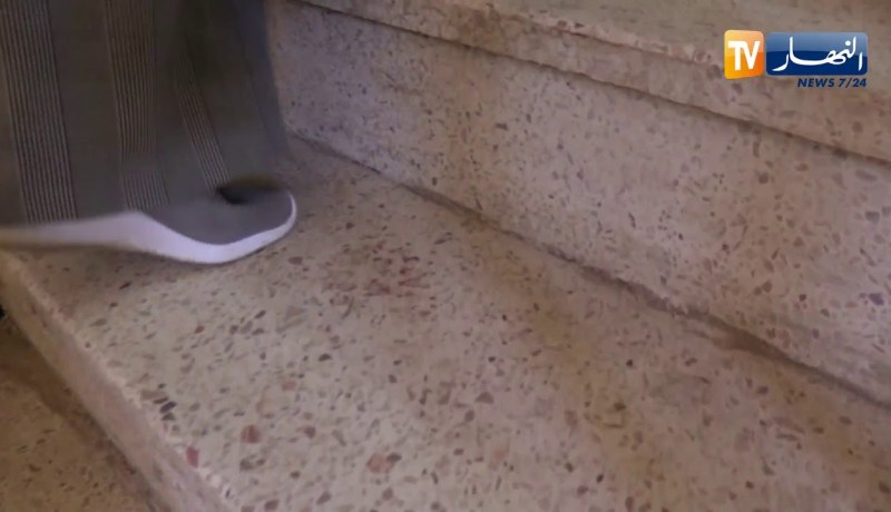 عمرة 2018: البصمة الإلكترونية.. طوابير طويلة أمام مركز vfs تؤرق المعتمرين