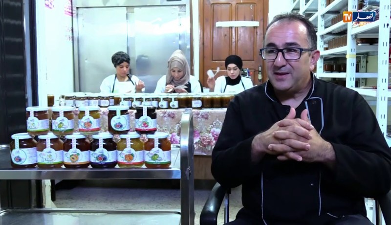 طلة الصباح…جاتكم اليوم من ورشة صناعة المربى التقليدي الخالي من المواد الكيميائية