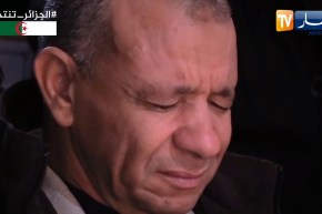 بن قرينة يجهش بالبكاء بعد سماعه للقرآن