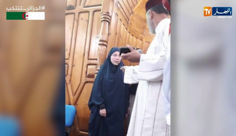 الطارف/ فرنسية تشهر إسلامها بمسجد الخلفاء الراشدين بالذرعان