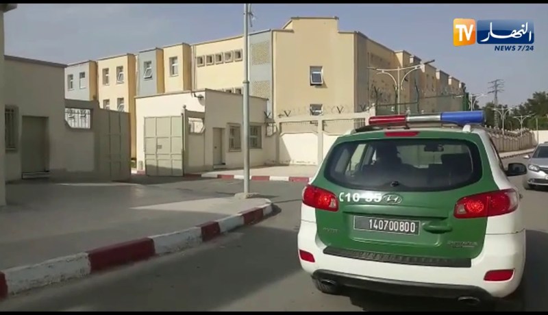 شاهد.. لحظة إعادة إيداع لويزة حنون الحبس المؤقت بالمؤسسة العقابية المدنية بالبليدة