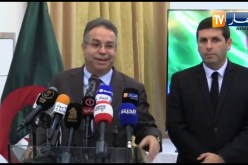 طمار يسلم أول عقد موثق لسكن LPP لمغترب بوهران