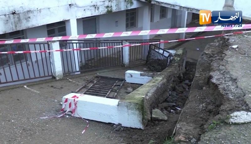 تيزي وزو: مدرسة أيت واعراب  قنبلة موقوتة تهدد أرواح التلاميذ وترعب الأولياء