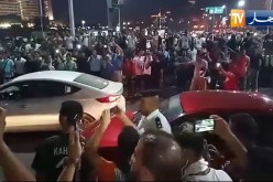 إحتفالات الأنصار في ميدان التحرير قبل تدخل الأمن الذي اعتقل عددا من المناصرين ثم أطلق سراحهم